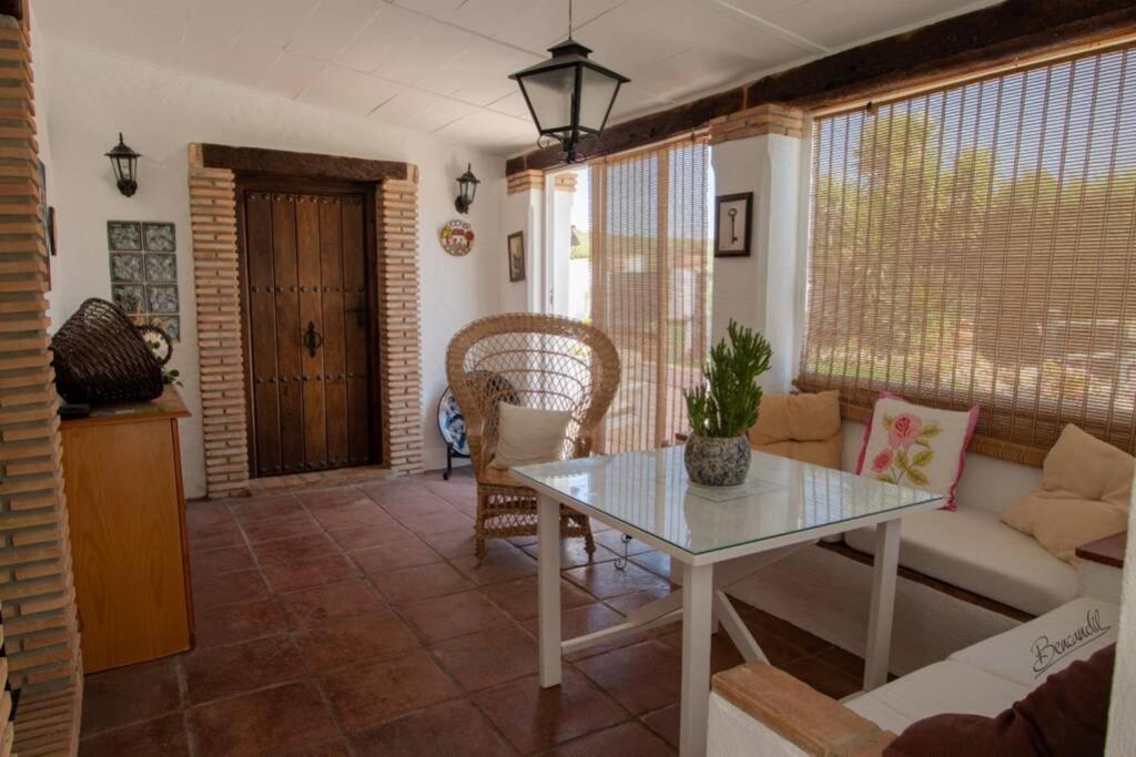 Villa El Estanque Holiday Cottage & Bungalow 아르코스델라프론테라 외부 사진