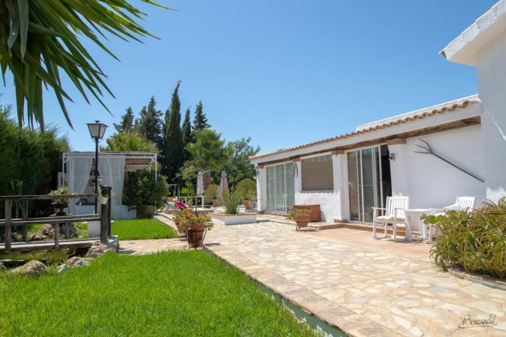 Villa El Estanque Holiday Cottage & Bungalow 아르코스델라프론테라 외부 사진